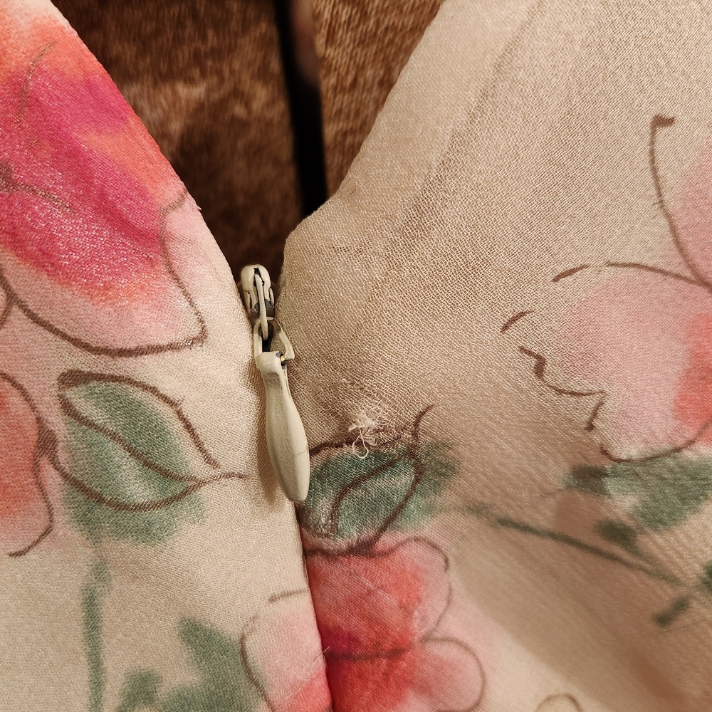 ౨ৎ 2000s beaded floral silk cowl dress ౨ৎ - Picture 5 of 6